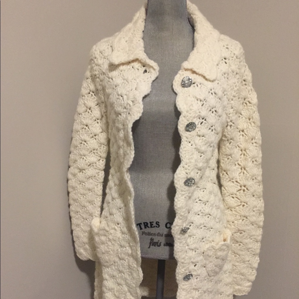 Frost cable knit sweater